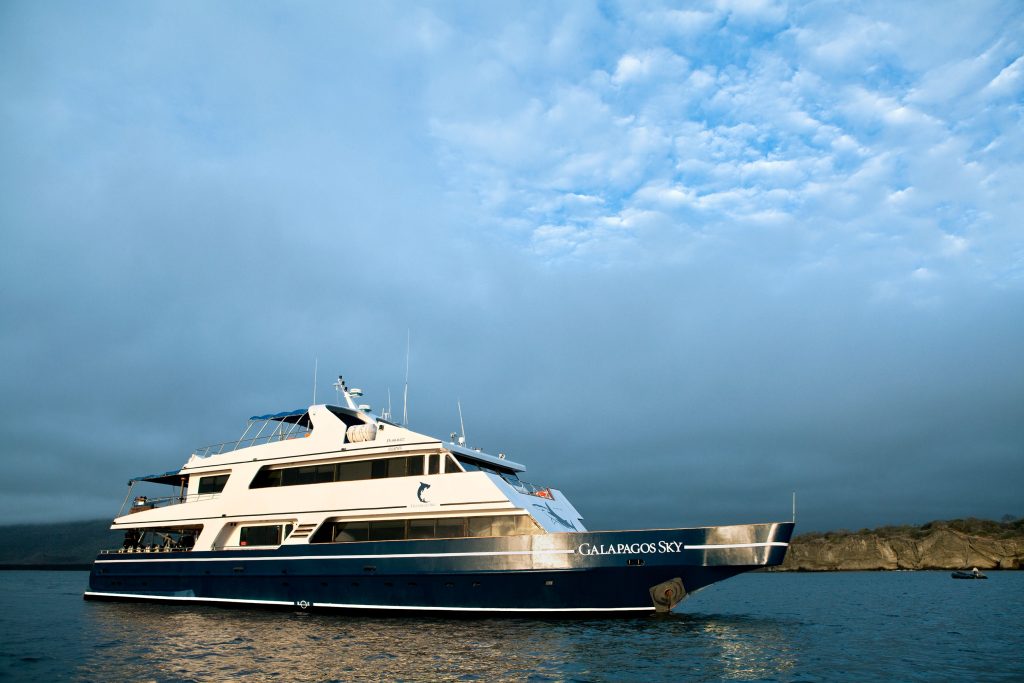 Galapagos diving yacht